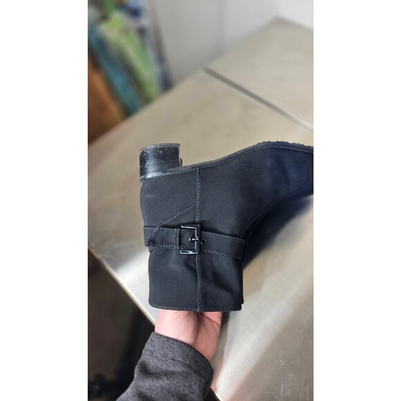 STUART WEITZMAN Women's Ankle Booties Buckle Detail Zip Up Black Size 9.5 - Picture 3 of 10